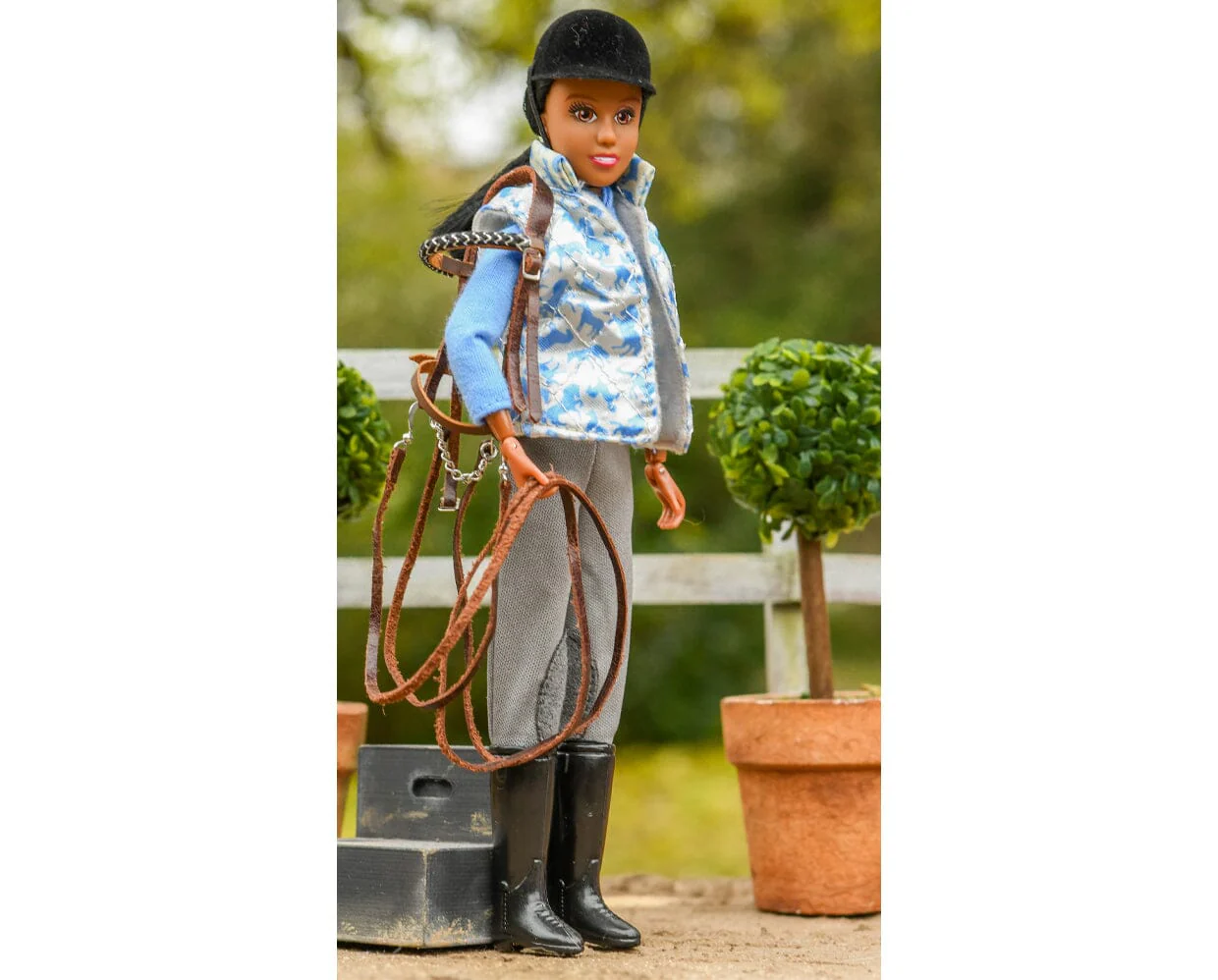 Makayla Schooling Rider - 8" Figure - Image 2